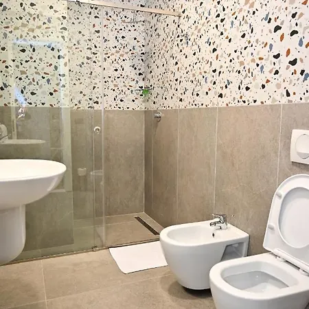 Vino 4* ドゥラス