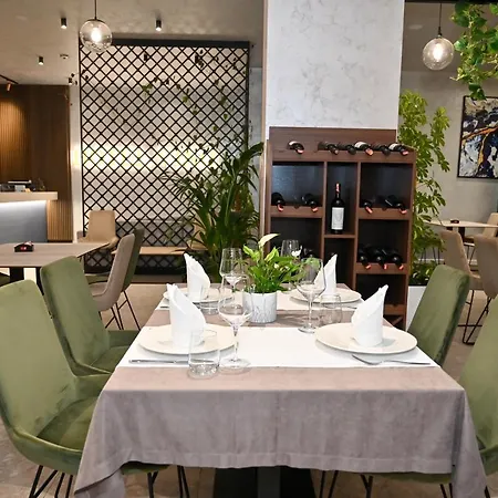 Hotel Vino 4*